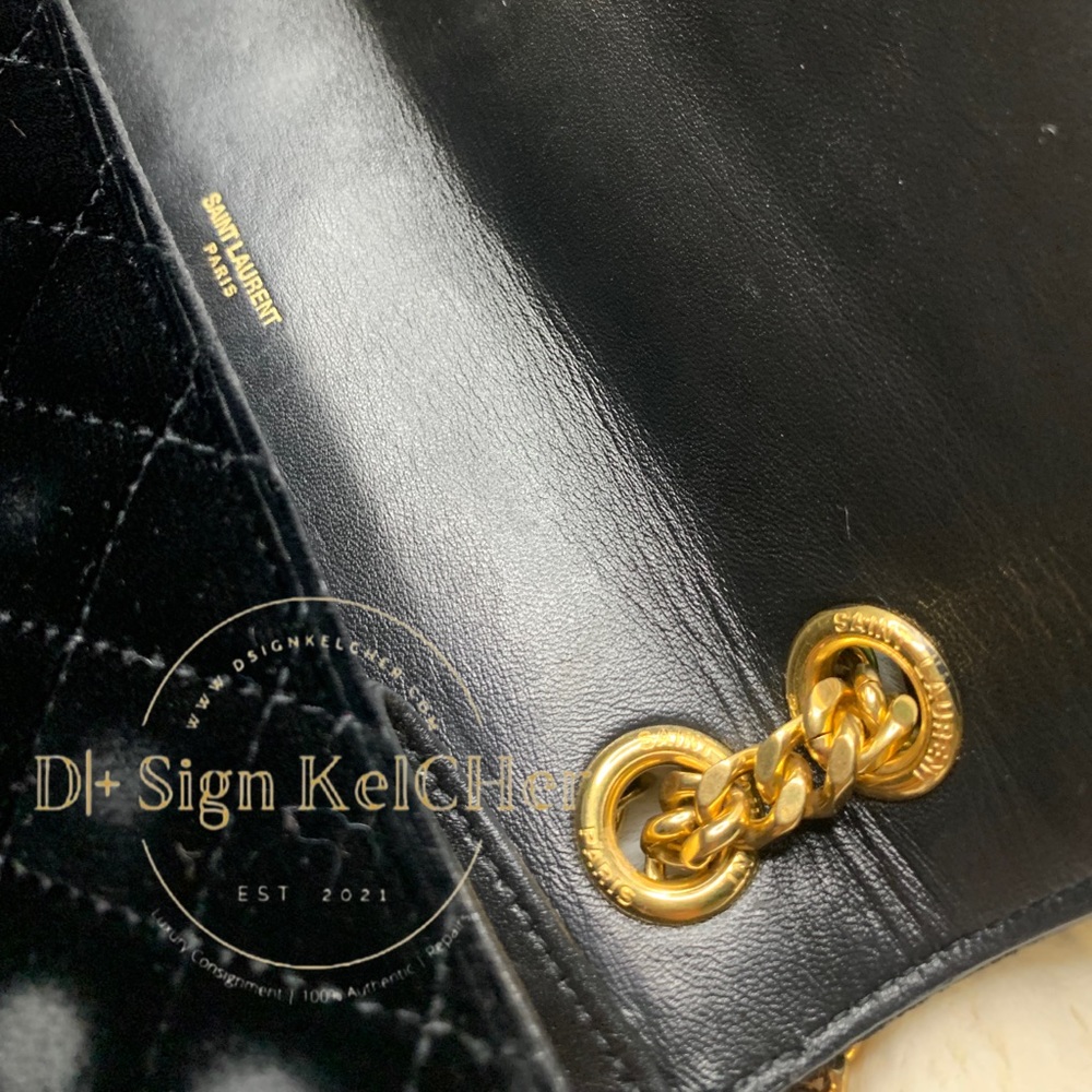 Yves Saint Laurent Velvet Monogram Triquilt Envelope Bag in Black - Picture 14 of 16